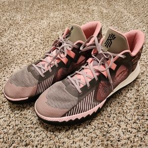 Nike Kyrie Flytrap basketball shoes